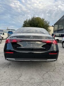 Mercedes Benz E 300e