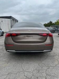 Mercedes Benz E200 AMG Premium Line Plus