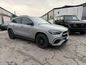 Mercedes Benz GLA 200 AMG