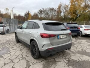 Mercedes Benz GLA 200 AMG