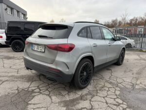 Mercedes Benz GLA 200 AMG